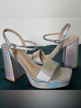 Open Edit Neolla Holographic Silver Ankle Strap Platform Sandals, US 6.5M